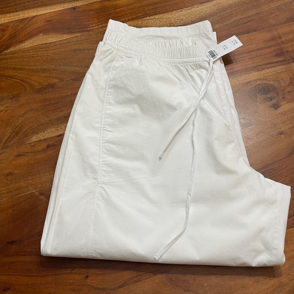 NWT Abercrombie & Fitch Poplin Barrel Pull-On Pant - White - Size L Short - Picture 12 of 13